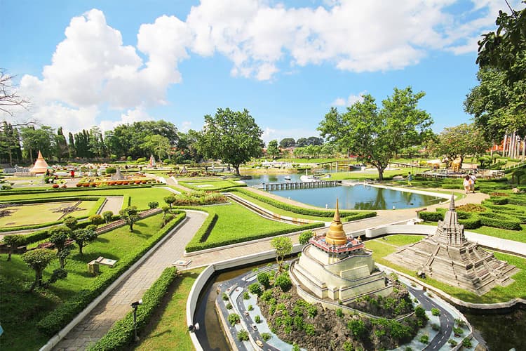 Mini Siam